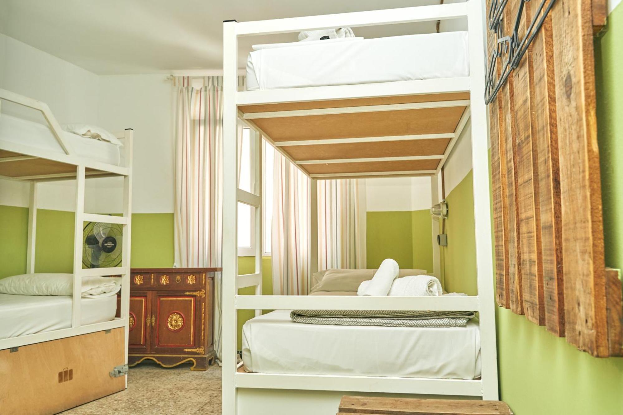 Loft Hostal Group Lloret de Mar Zewnętrze zdjęcie